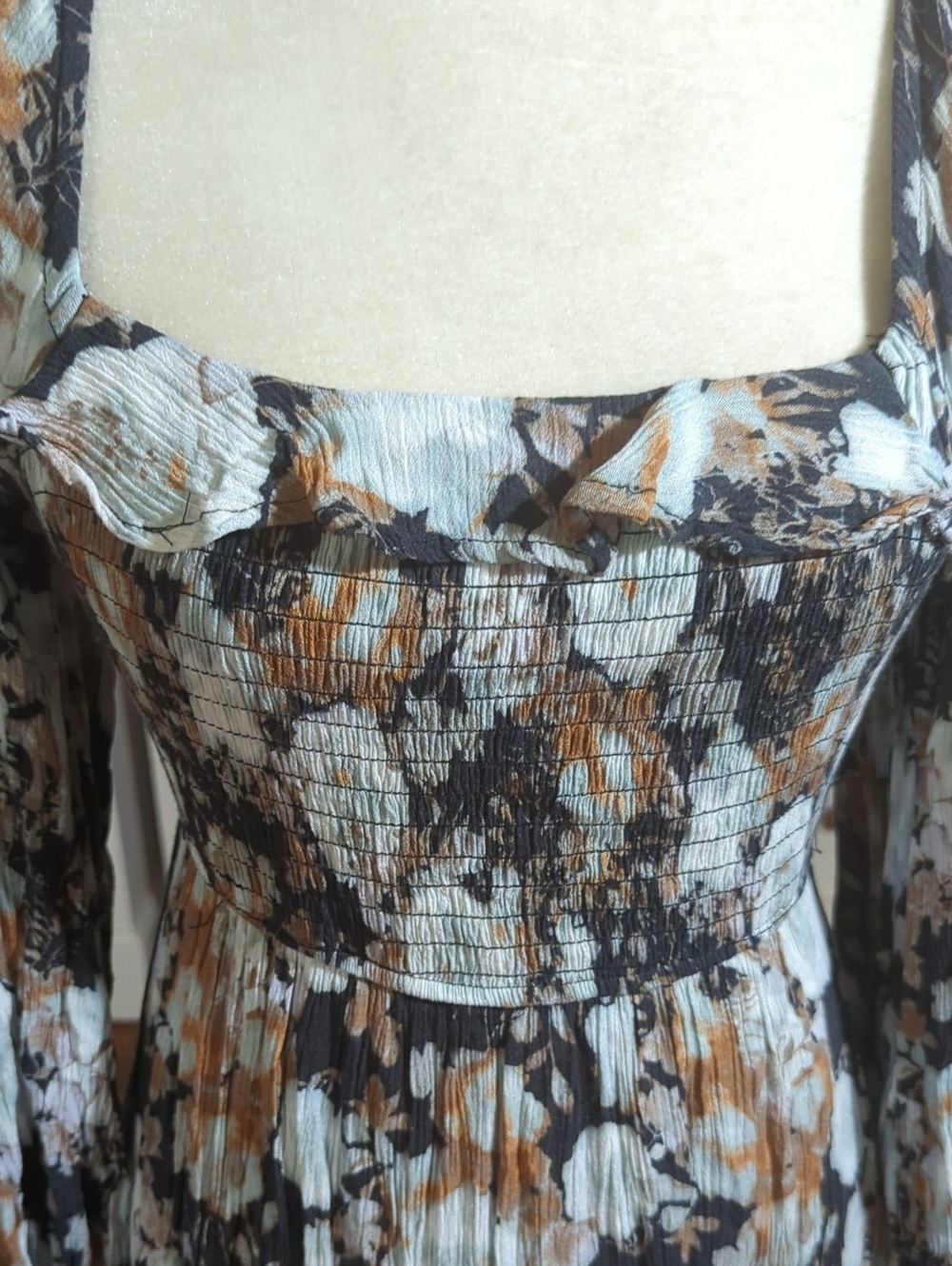 Smocked Square-Neck Midi Dress Black and Cream Floral Print Long Sleeves Sz S - Picture 7 of 12